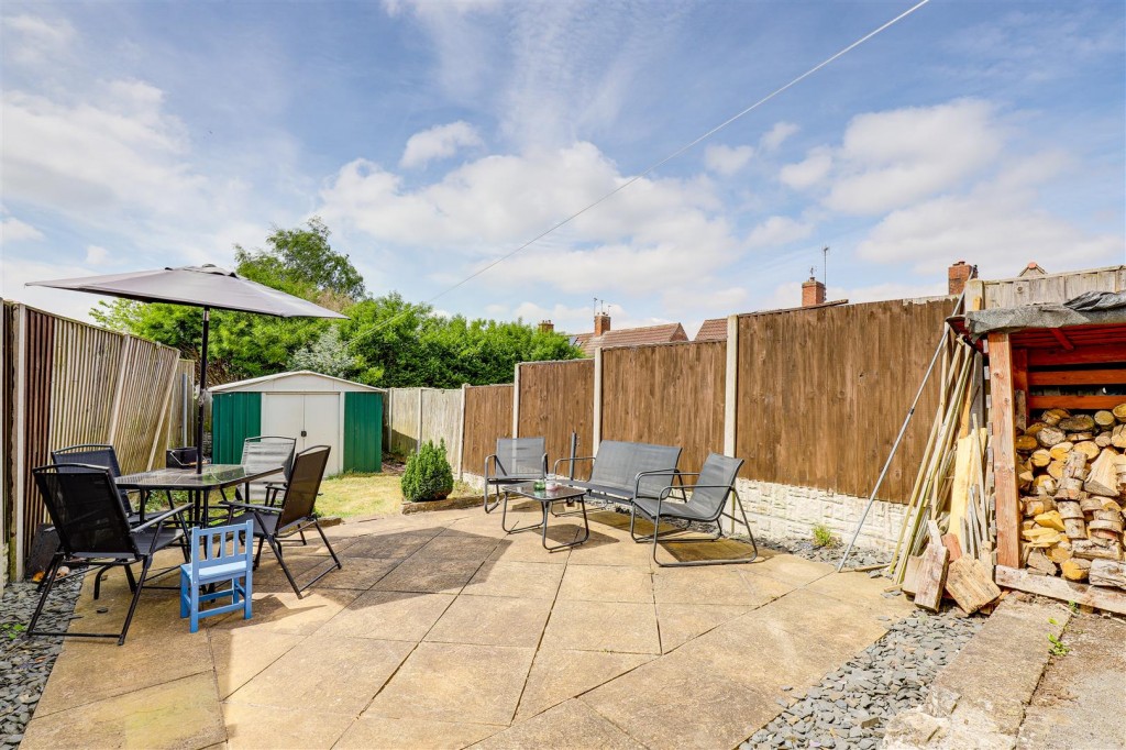 Cross Drive, Rainworth, Mansfield, Noittinghamshire, NG21 0JU