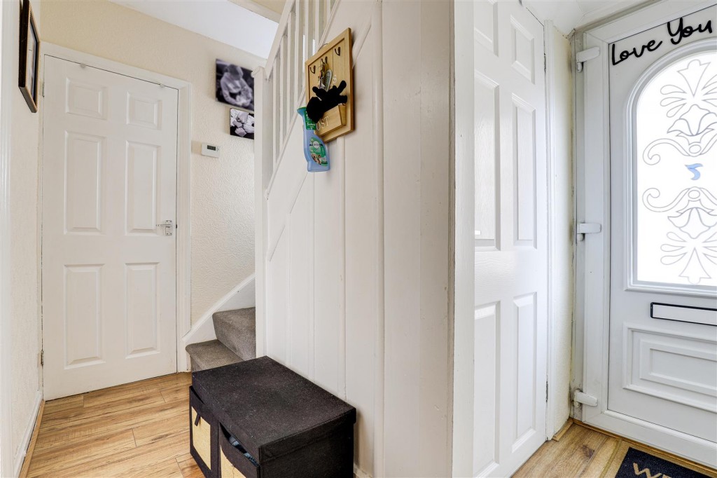 Cross Drive, Rainworth, Mansfield, Noittinghamshire, NG21 0JU