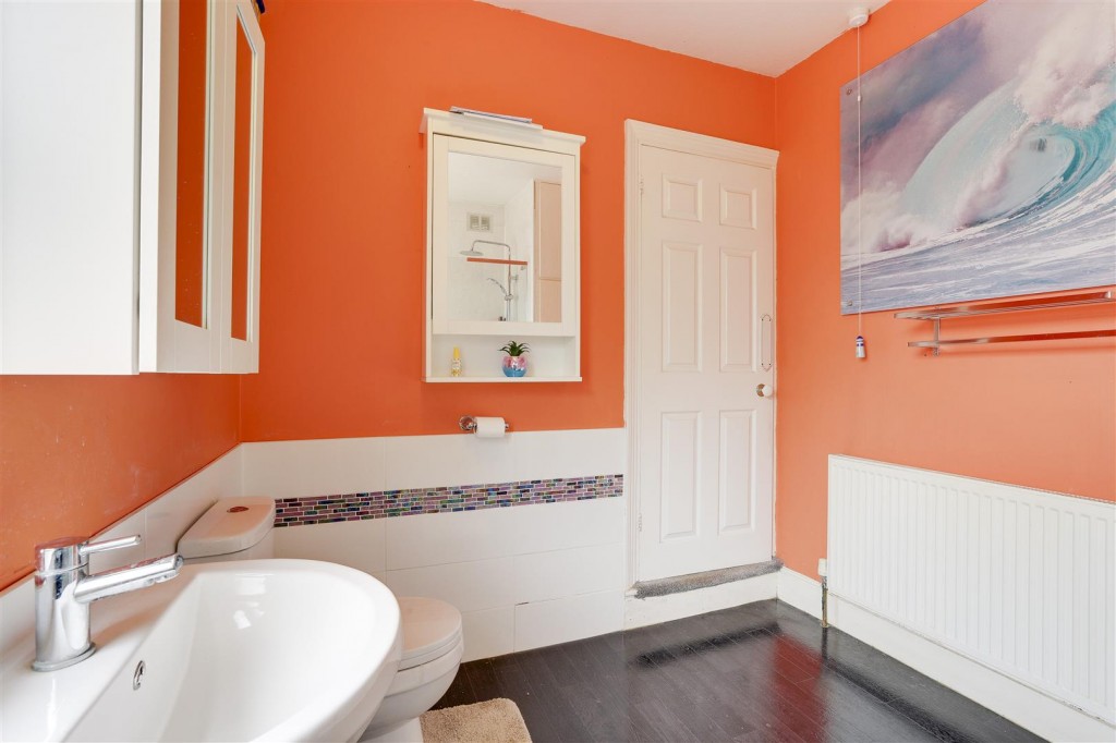 Birchwood Avenue, Long Eaton, Derbyshire, NG10 3NE
