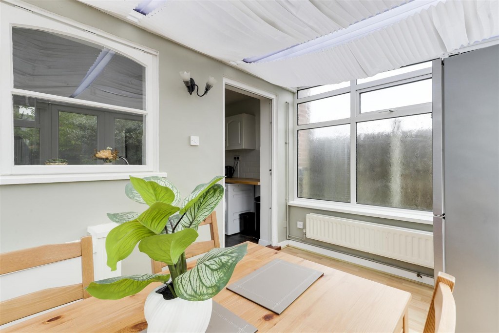 Avon Gardens, West Bridgford, Nottinghamshire, NG2 6BP