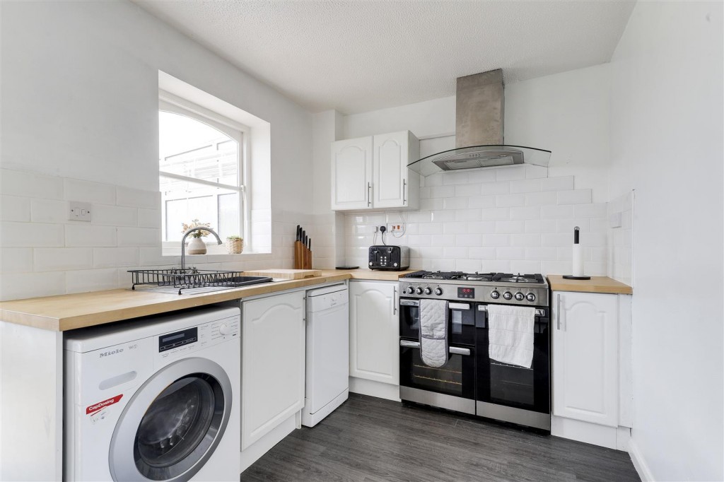 Avon Gardens, West Bridgford, Nottinghamshire, NG2 6BP