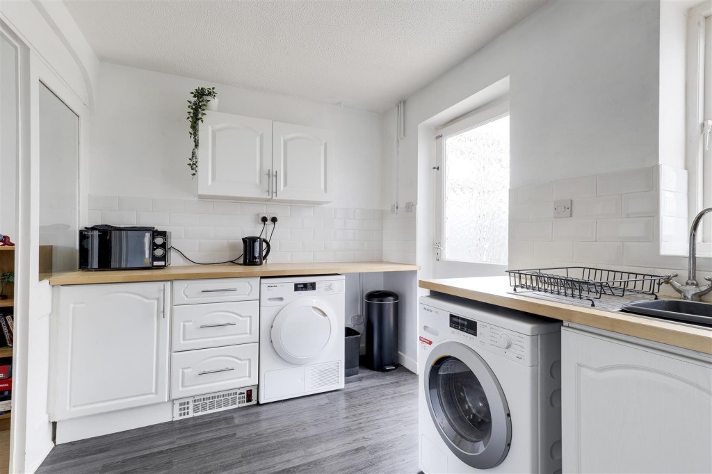 Avon Gardens, West Bridgford, Nottinghamshire, NG2 6BP