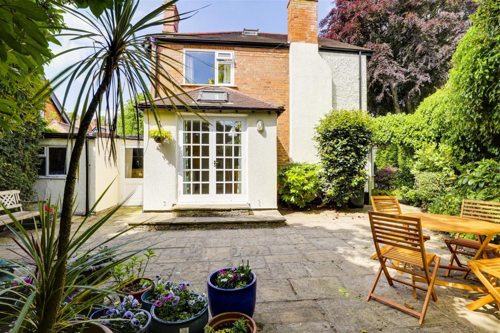 Edward Road, West Bridgford, Nottinghamshire, NG2 5GE
