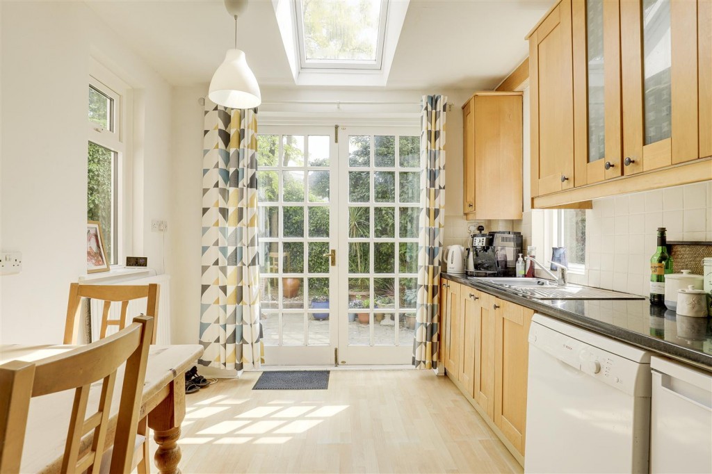 Edward Road, West Bridgford, Nottinghamshire, NG2 5GE