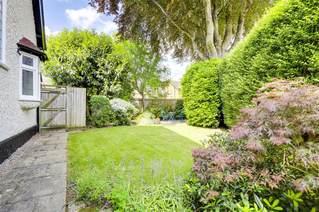 Edward Road, West Bridgford, Nottinghamshire, NG2 5GE