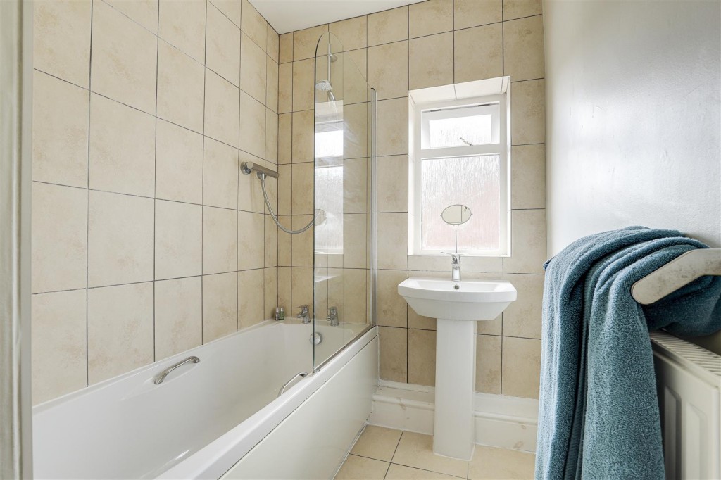 Edward Road, West Bridgford, Nottinghamshire, NG2 5GE