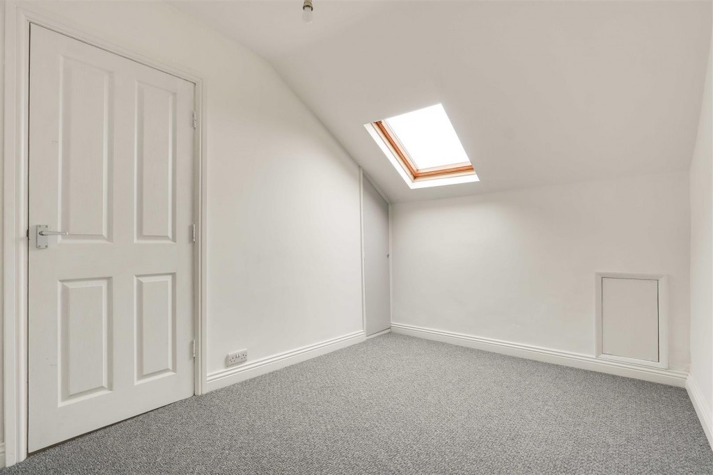 Carlingford Road, Hucknall, Nottinghamshire, NG15 7AG