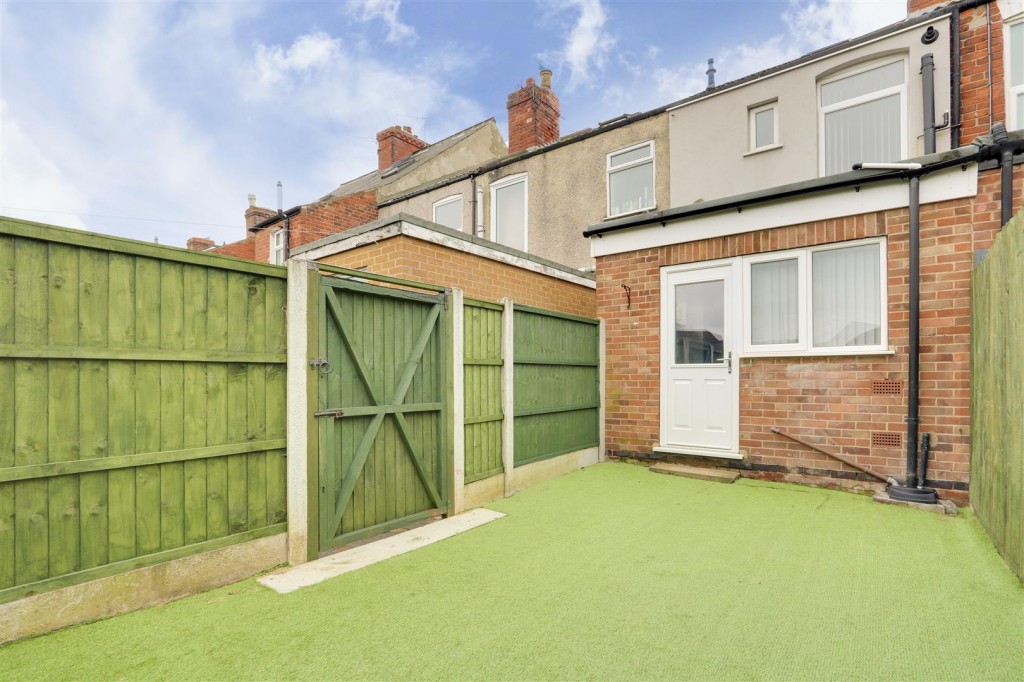 Carlingford Road, Hucknall, Nottinghamshire, NG15 7AG