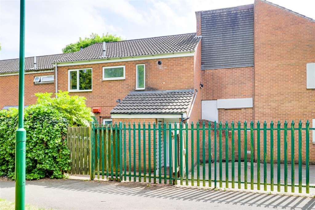 Spindle Gardens, Snape Wood, Nottinghamshire, NG6 7DG