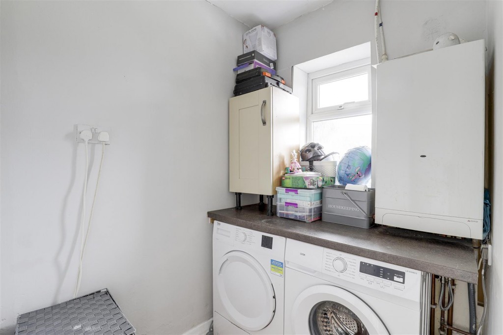 Rosecroft Drive, Daybrook, Nottinghamshire, NG5 6EN