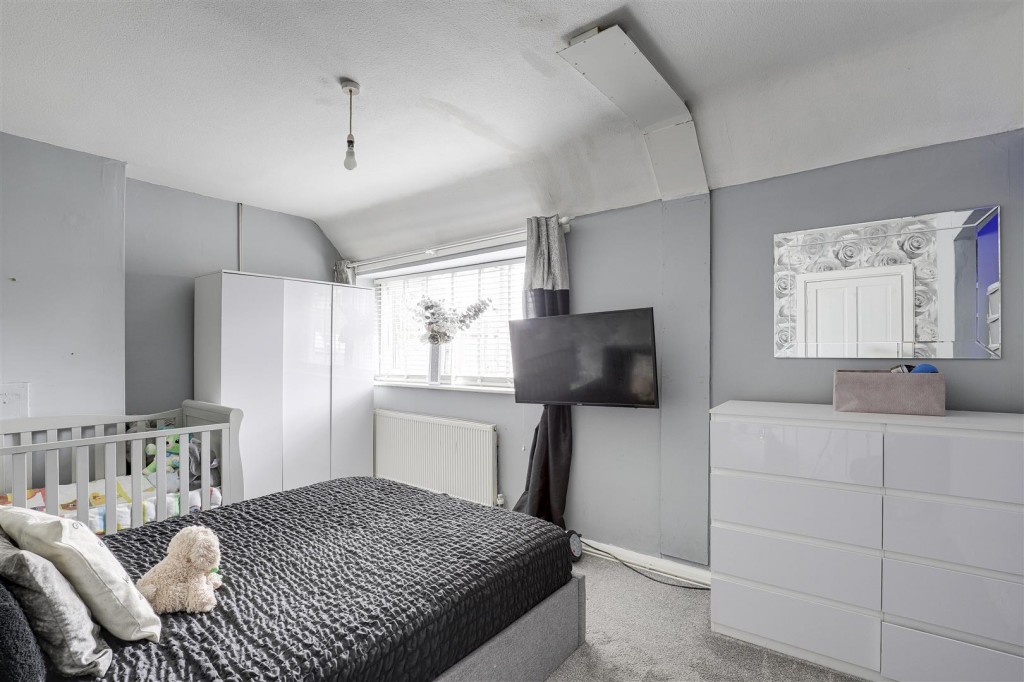 Rosecroft Drive, Daybrook, Nottinghamshire, NG5 6EN