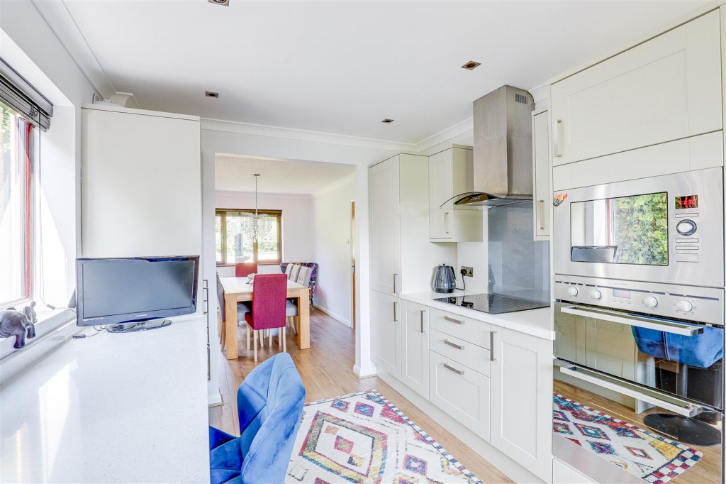 Axford Close, Gedling, Nottinghamshire, NG4 4BB