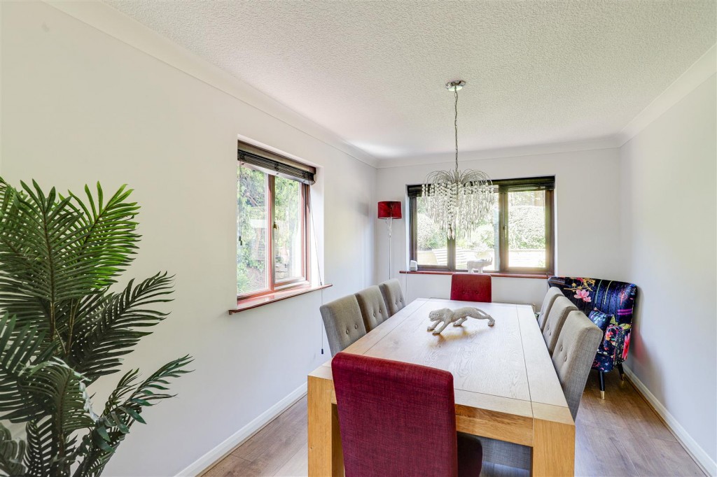 Axford Close, Gedling, Nottinghamshire, NG4 4BB