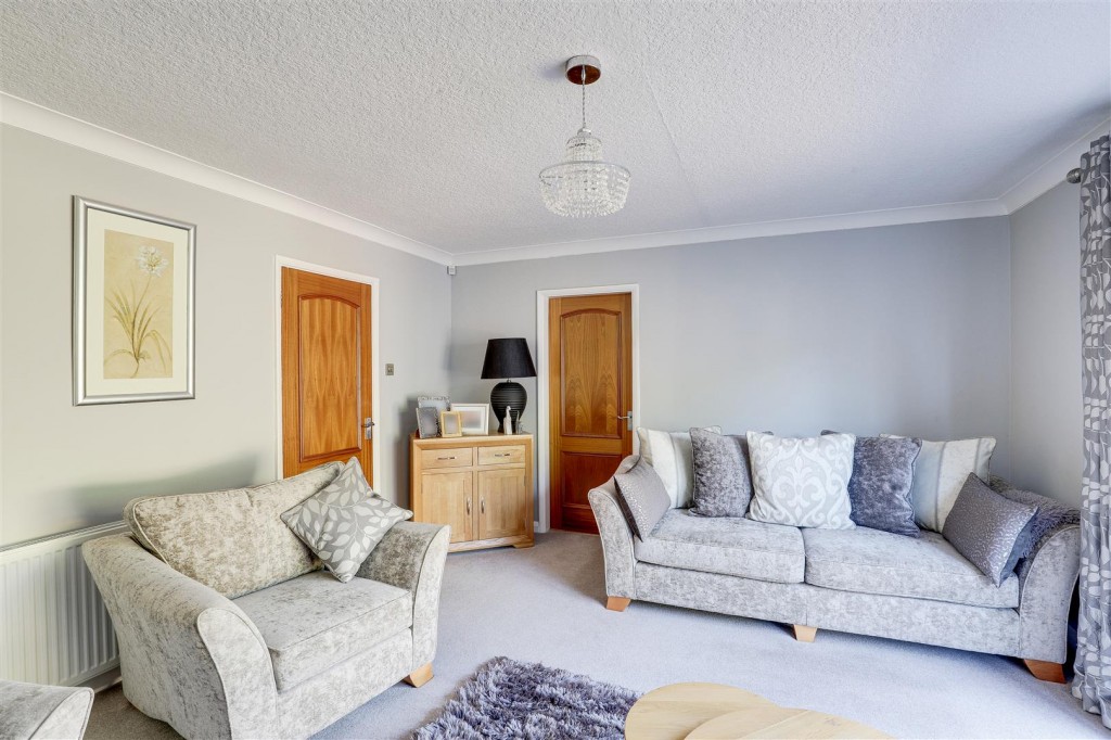 Axford Close, Gedling, Nottinghamshire, NG4 4BB