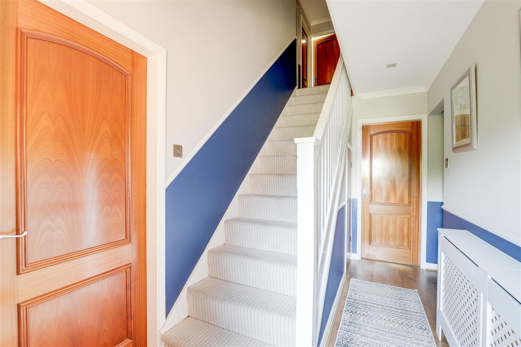 Axford Close, Gedling, Nottinghamshire, NG4 4BB