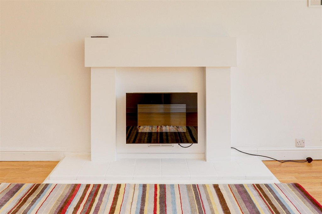 Charles Avenue, Sandiacre, Nottinghamshire, NG10 5BX