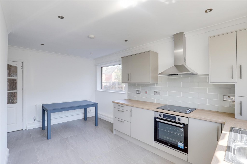 Charles Avenue, Sandiacre, Nottinghamshire, NG10 5BX