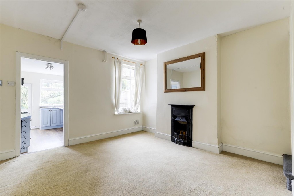 Standhill Road, Carlton, Nottinghamshire, NG4 1JN