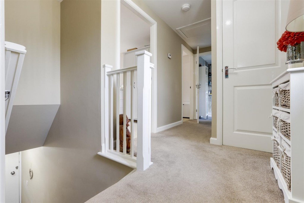 Kenbrook Road, Hucknall, Nottinghamshire, NG15 8HS