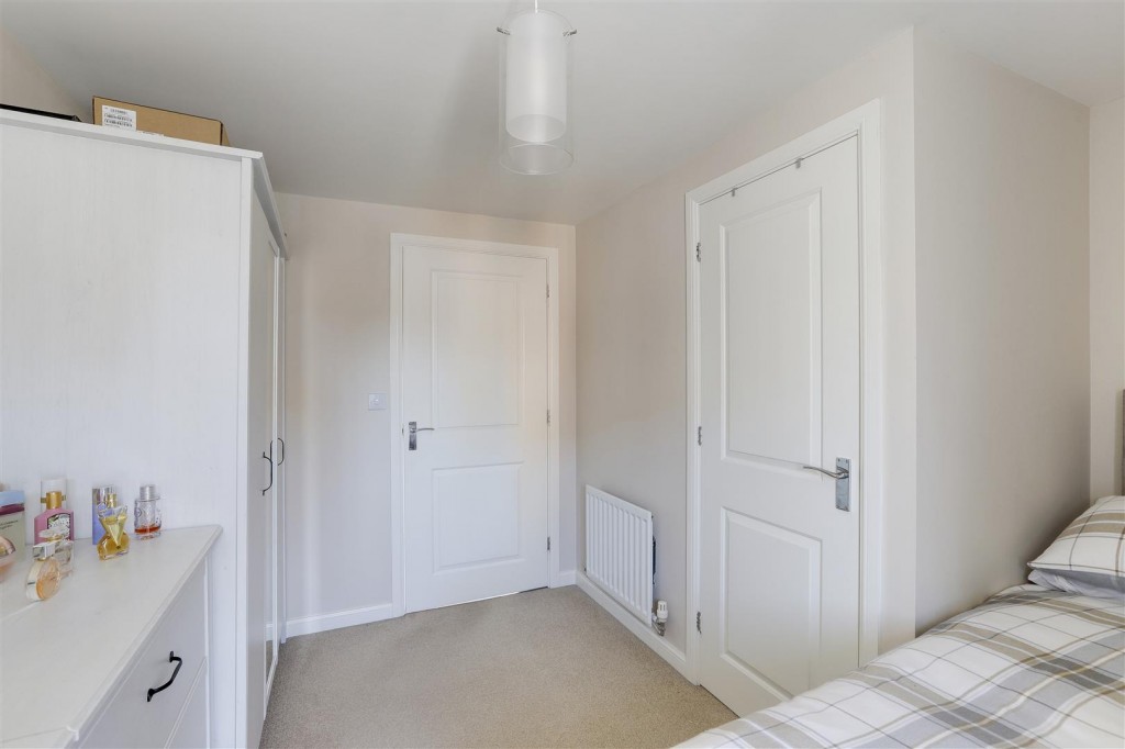 Kenbrook Road, Hucknall, Nottinghamshire, NG15 8HS