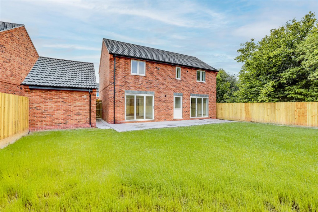 Meadow Croft Gardens, Hucknall, Nottingham