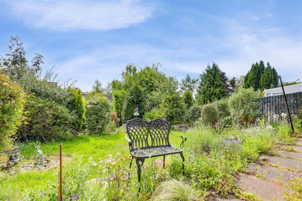 Whitby Crescent, Woodthorpe, Nottinghamshire, NG5 4NE