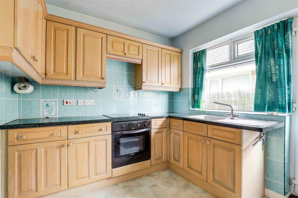 Whitby Crescent, Woodthorpe, Nottinghamshire, NG5 4NE