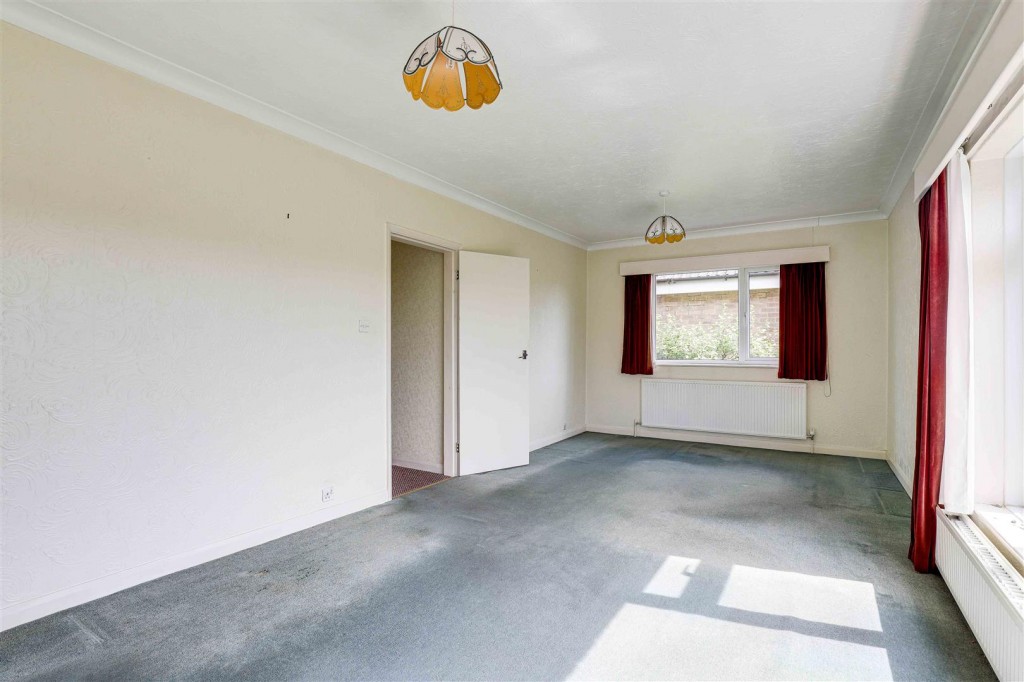Whitby Crescent, Woodthorpe, Nottinghamshire, NG5 4NE