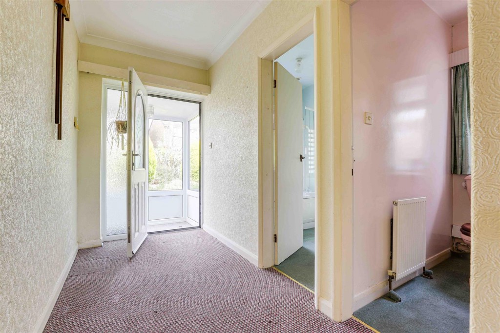Whitby Crescent, Woodthorpe, Nottinghamshire, NG5 4NE