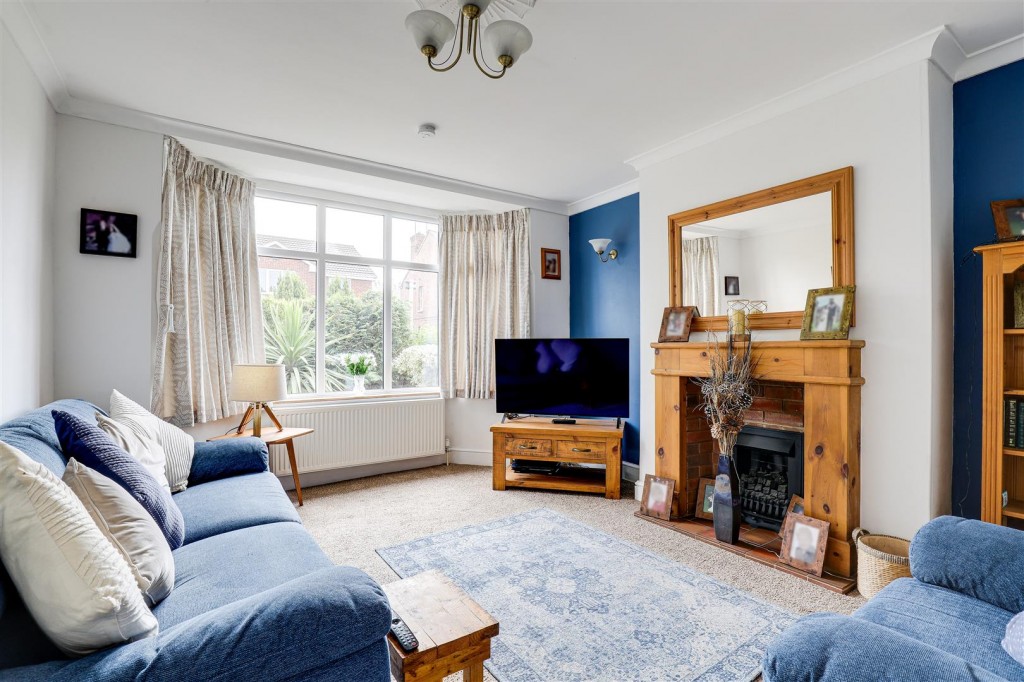 Arnot Hill Road, Arnold, Nottinghamshire, NG5 6LJ