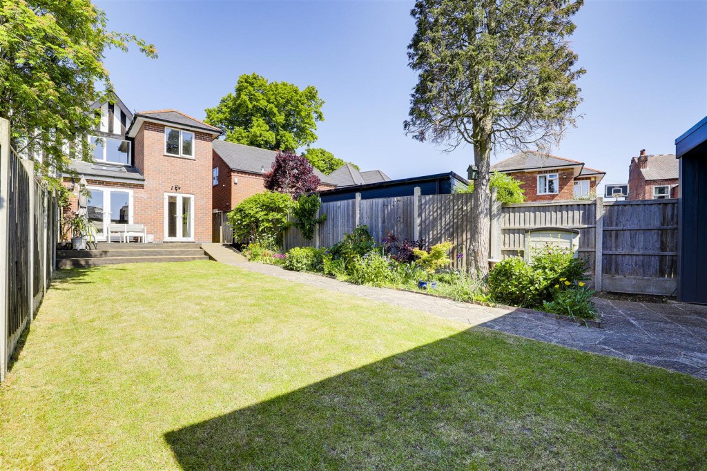 Sandford Road, Mapperley, Nottinghamshire, NG3 6AG