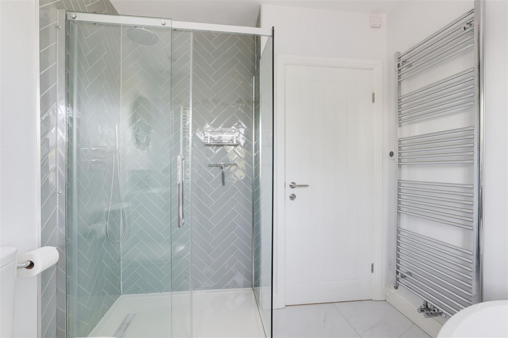 Burnside Drive, Bramcote, Nottinghamshire, NG9 3EF