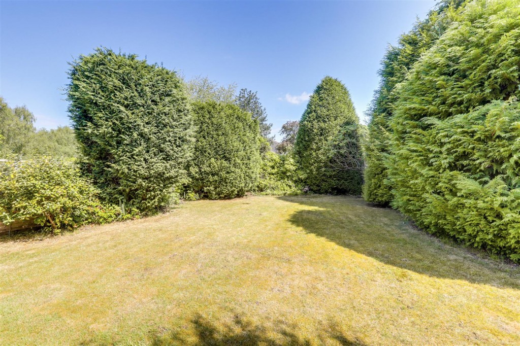 Burnside Drive, Bramcote, Nottinghamshire, NG9 3EF