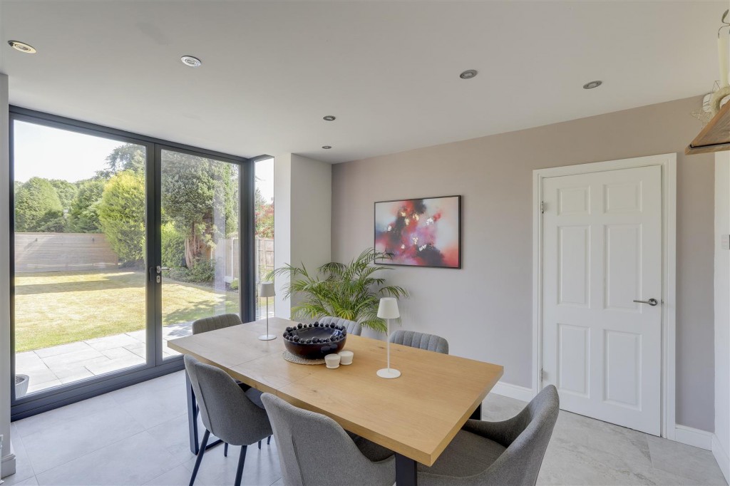 Burnside Drive, Bramcote, Nottinghamshire, NG9 3EF