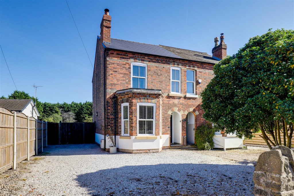 Lowdham Road, Gunthorpe, Nottinghamshire, NG14 7ES