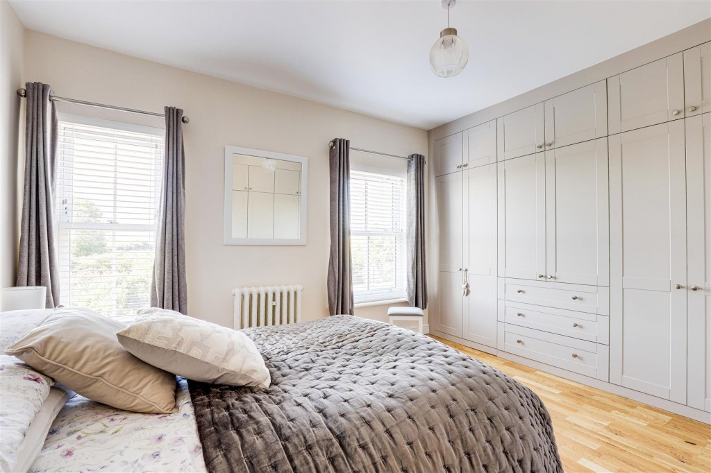 Lowdham Road, Gunthorpe, Nottinghamshire, NG14 7ES