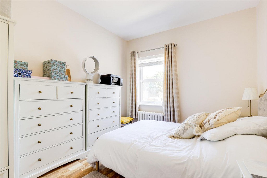Lowdham Road, Gunthorpe, Nottinghamshire, NG14 7ES