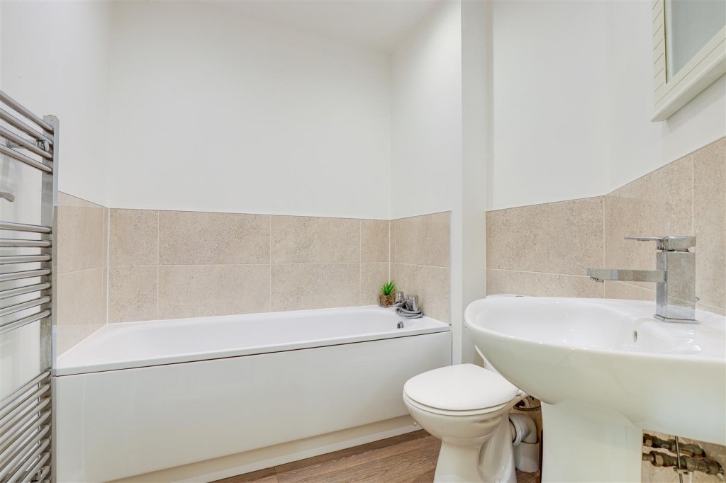 Chalfont Drive, Aspley, Nottinghamshire, NG8 3LT