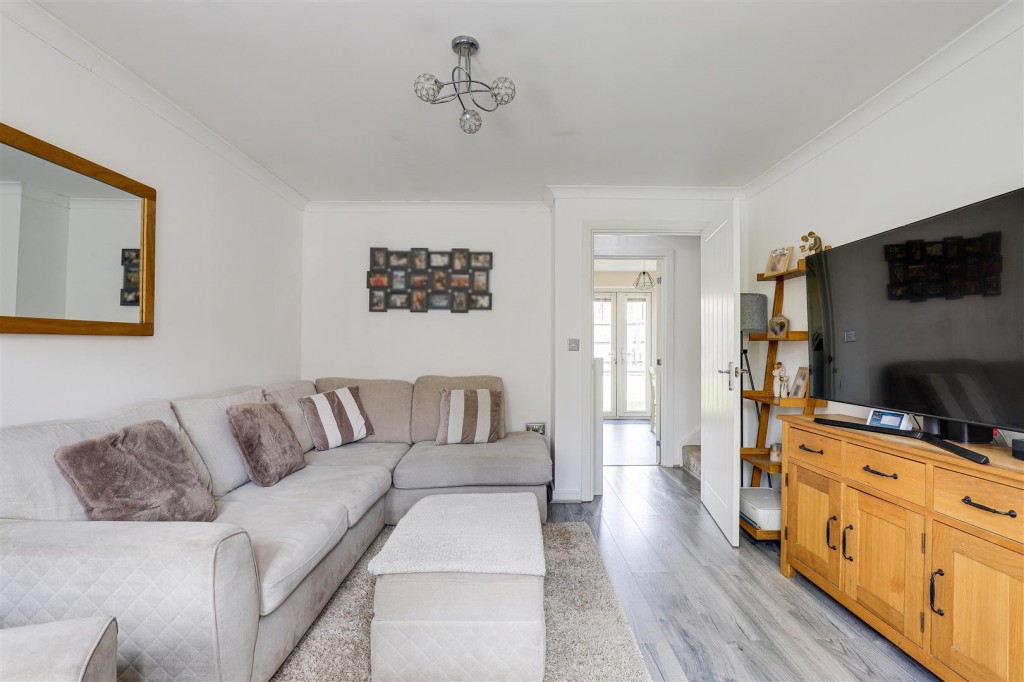 Chalfont Drive, Aspley, Nottinghamshire, NG8 3LT