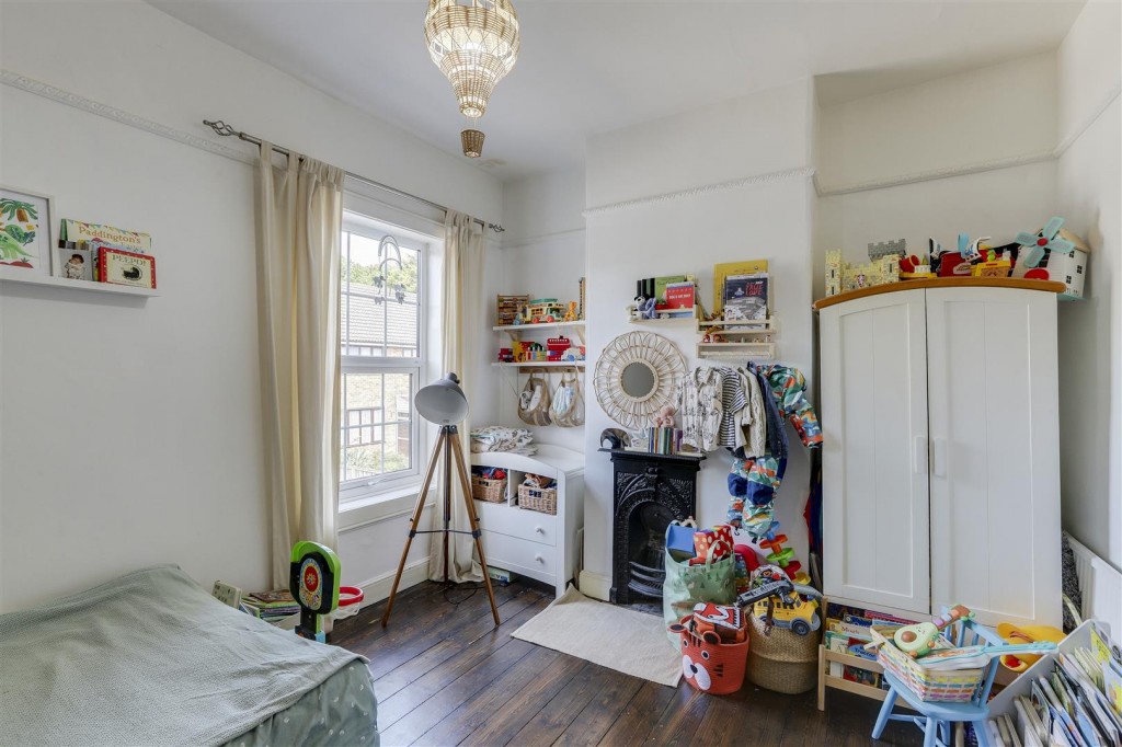 Chapel Street, Bramcote, Nottinghamshire, NG9 3HB