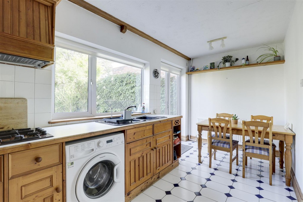 Oban Road, Beeston, Nottinghamshire, NG9 4FX