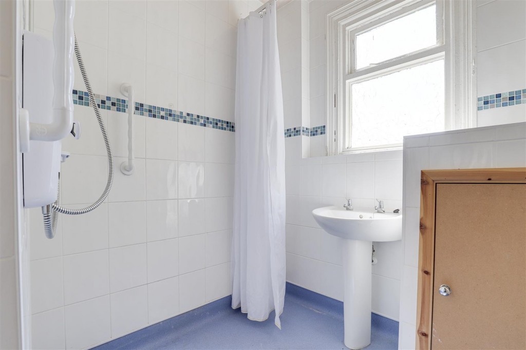 Hendon Rise, St. Anns, Nottinghamshire, NG3 3AN