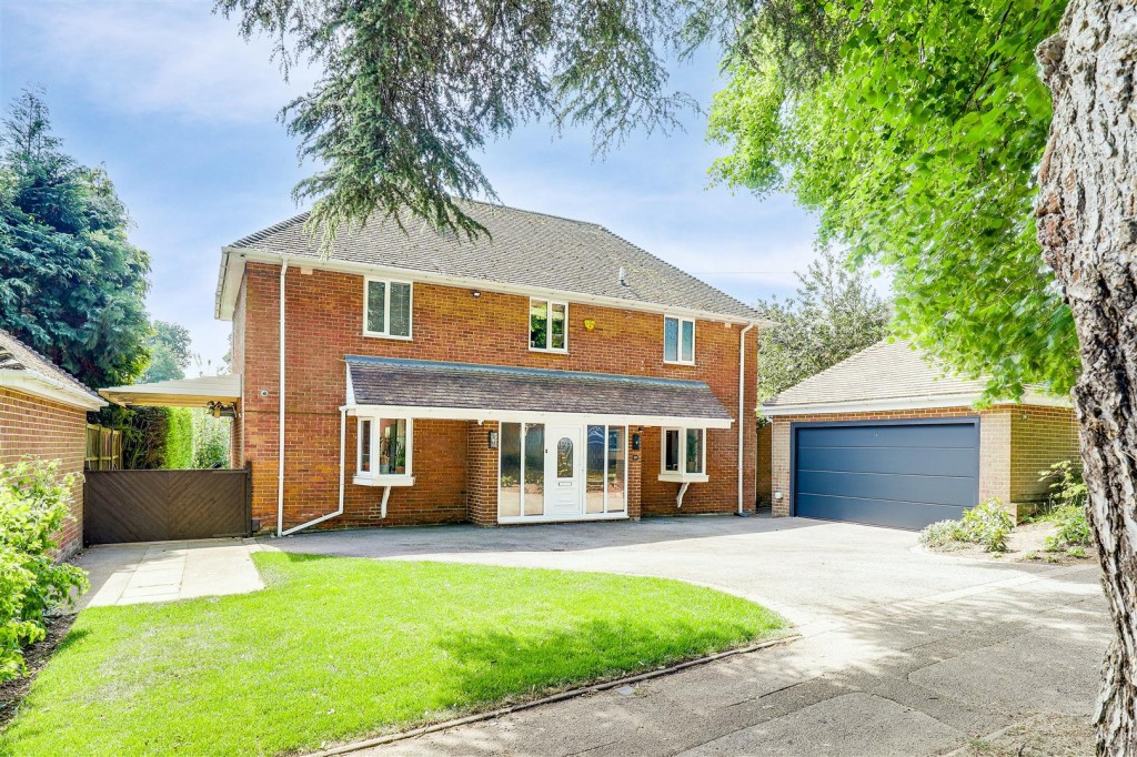 Woodchurch Road, Arnold, Nottinghamshire, NG5 8NJ