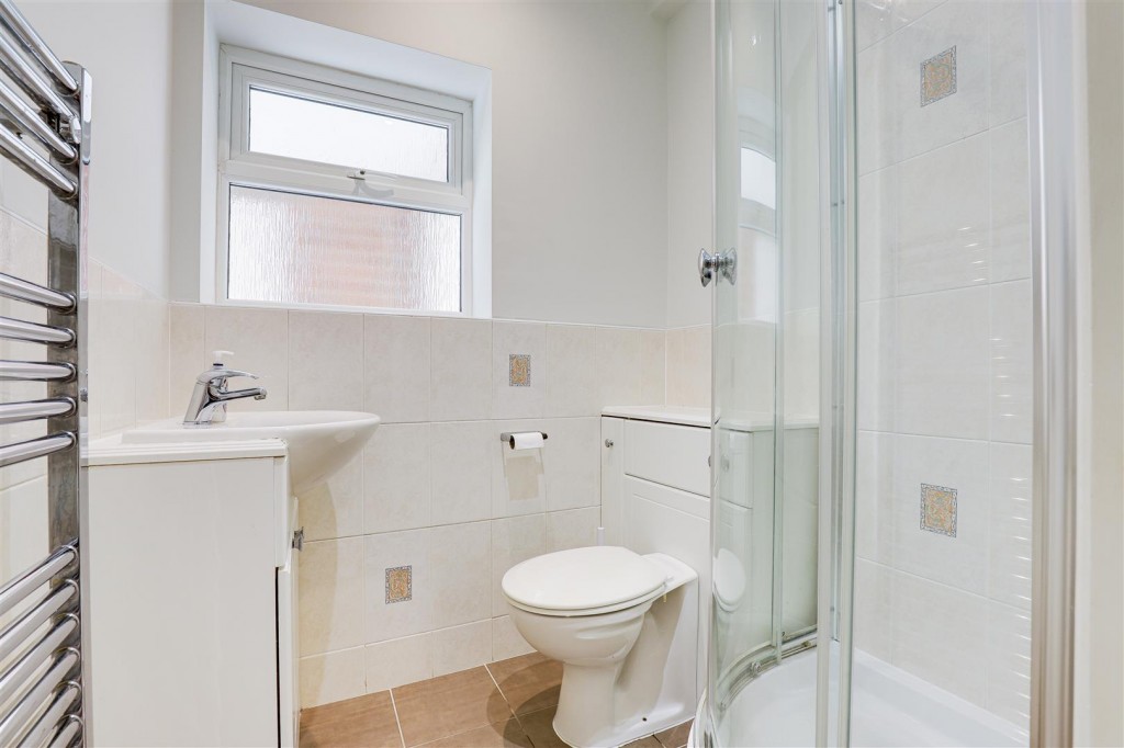 Woodchurch Road, Arnold, Nottinghamshire, NG5 8NJ