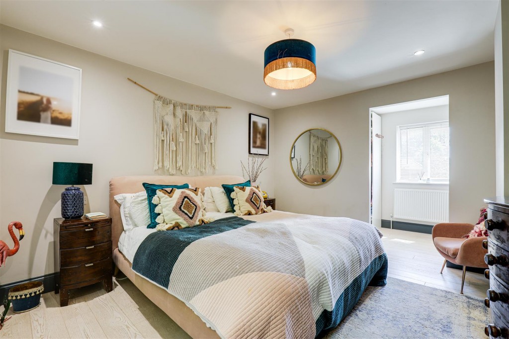 Woodchurch Road, Arnold, Nottinghamshire, NG5 8NJ