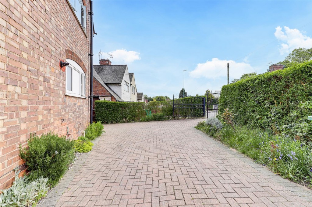 Rushcliffe Rise, Sherwood, Nottinghamshire, NG5 3HJ