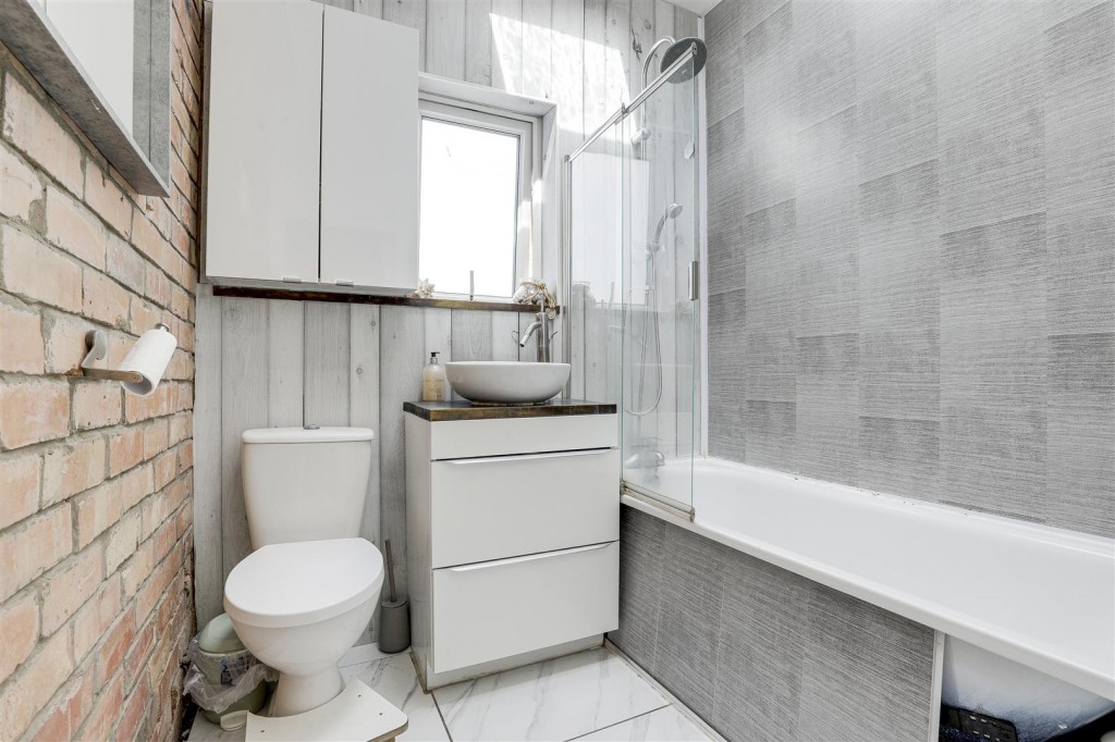 St. Chads Road, Sneinton, Nottinghamshire, NG3 2AU