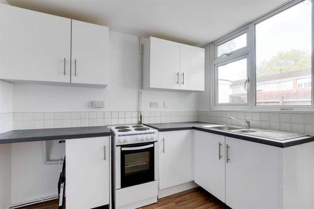 Glenlivet Gardens, Clifton, Nottingham, NG11 8QB