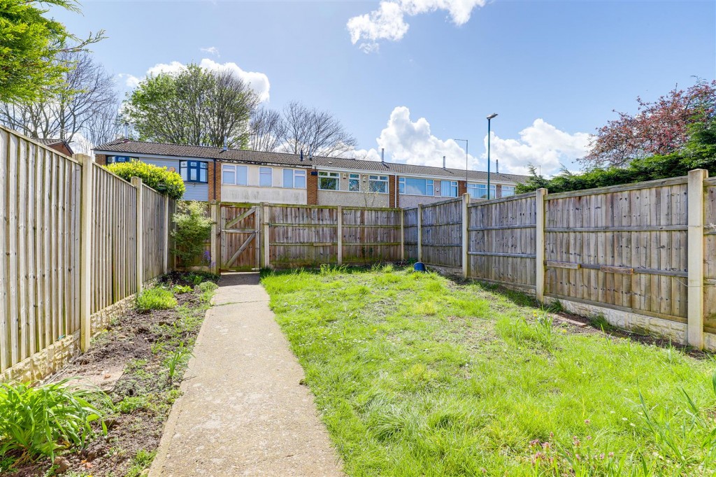 Glenlivet Gardens, Clifton, Nottingham, NG11 8QB