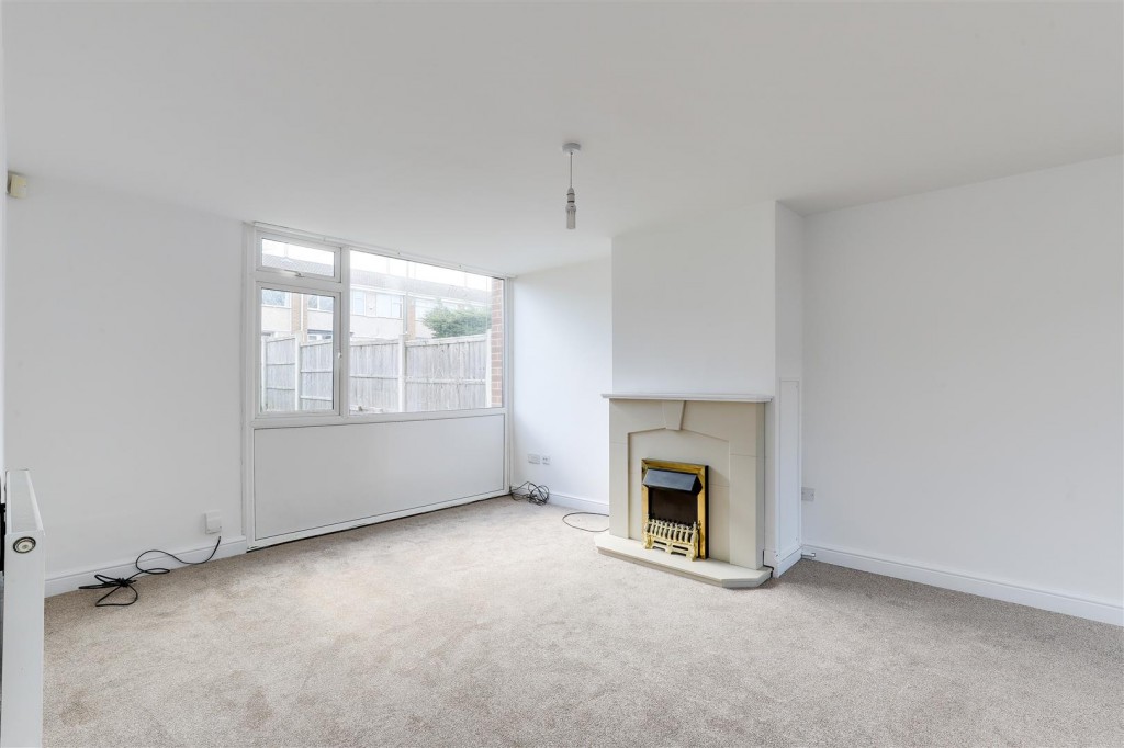 Glenlivet Gardens, Clifton, Nottingham, NG11 8QB